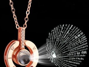 Collar 100 idiomas - ILY. Joyería bisutería sin plástico. Comprar Sin Plástico. Productos Ecológico, sostenible, natural, reciclable y reutilizable