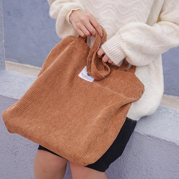 Bolso de Pana Bandolera de Tela, producto sin plástico, comprar sin plástico. Ecológico, sostenible, natural y biodegradable.